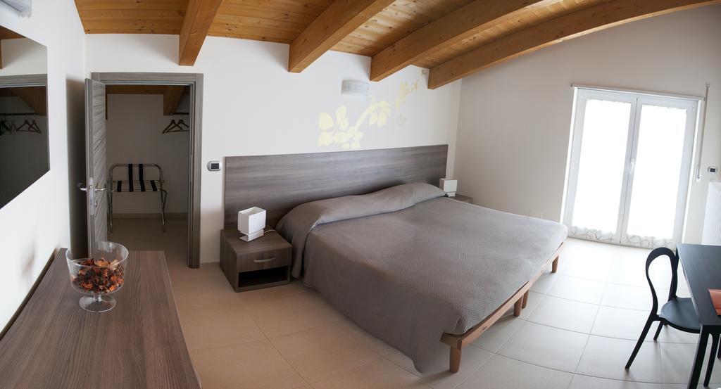 B&B Alba In Langhe Verduno Pokoj fotografie